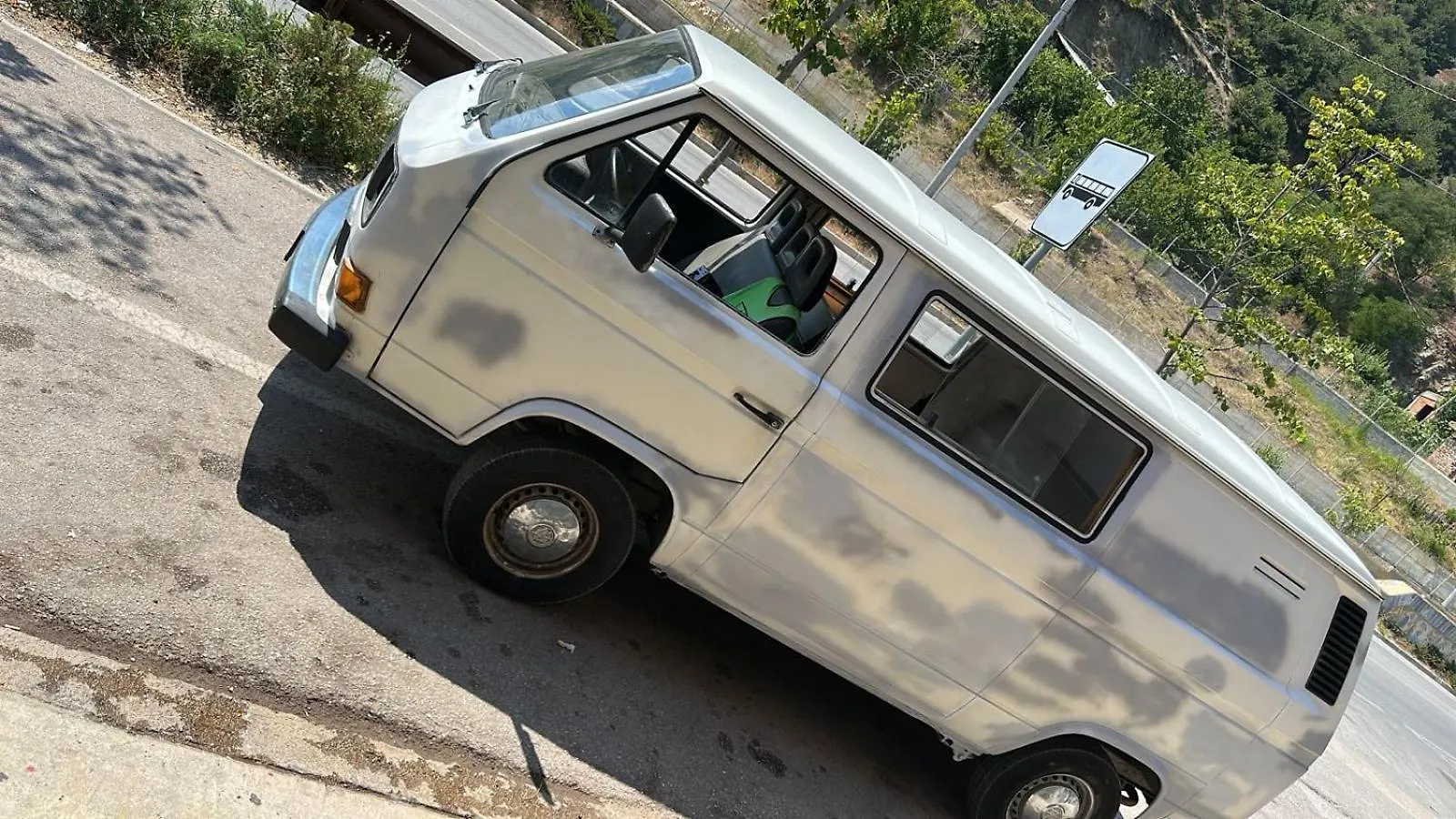Rent Van Oliver Tirana 0*,  Albania
